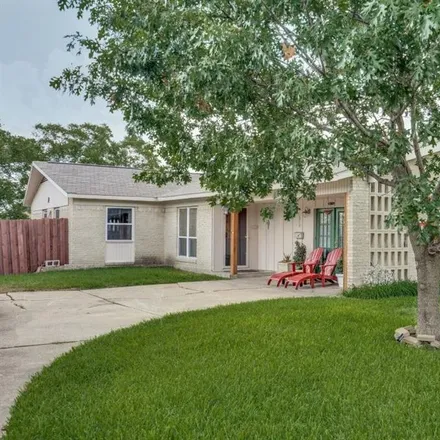 Buy this 3 bed house on 2878 Old North Road in Farmers Branch, TX 75234
