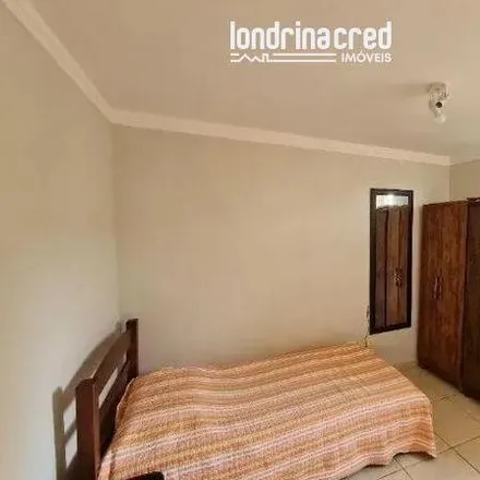 Buy this 3 bed apartment on Rua Mário Oncken 105 in Coliseu, Londrina - PR