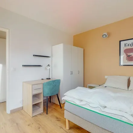 Rent this 1 bed apartment on 59 Rue Emile Zola in 92600 Asnières-sur-Seine, France