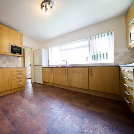 Image 3 - 23 The Ghyll, Kirklees, HD2 2FE, United Kingdom - House for rent