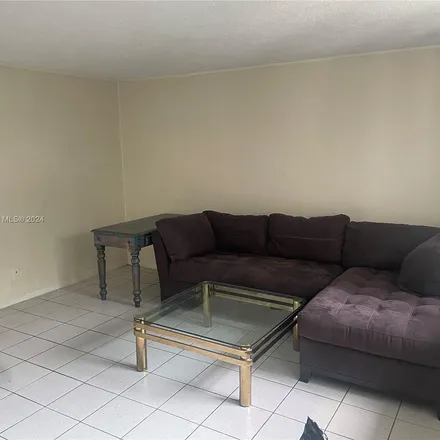 Image 2 - 848 Brickell Avenue, Miami, FL 33131, USA - Apartment for rent