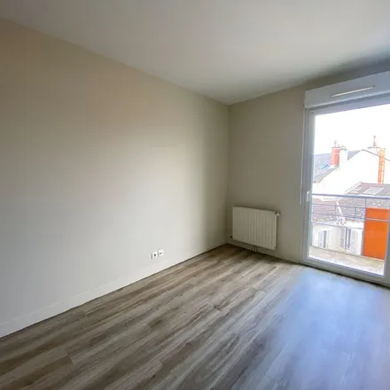 Rent this 4 bed apartment on 17 Boulevard Louis Blanc in 87000 Limoges, France