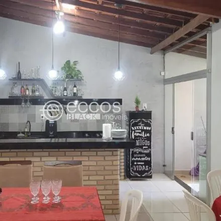 Buy this 4 bed house on Rua Diocesano in Laranjeiras, Uberlândia - MG