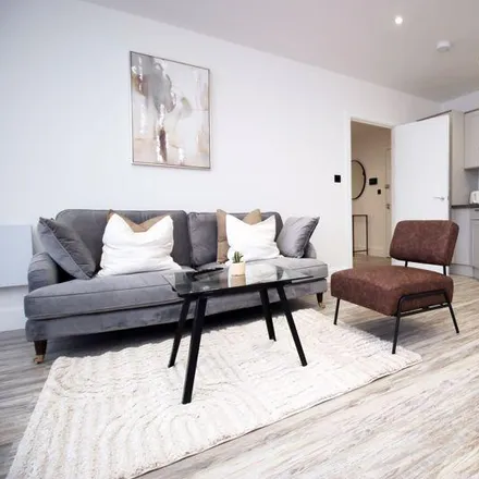 Image 8 - Clarence Street, Swindon, SN1 2DJ, United Kingdom - Apartment for rent