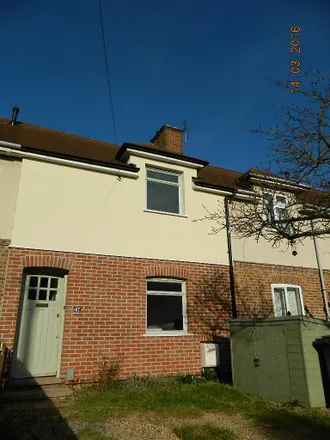 Rent this 2 bed townhouse on 53 Kendal Way in Cambridge, CB4 1LP