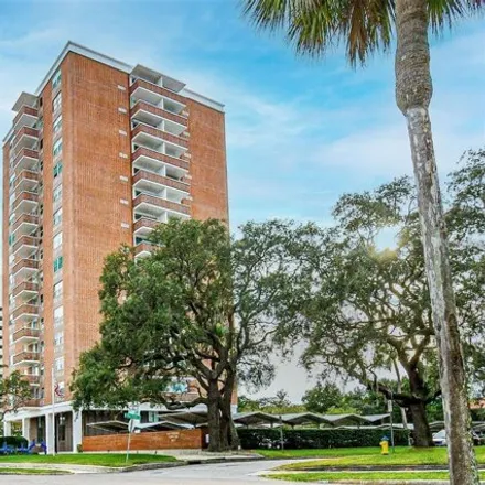 Rent this 2 bed condo on 2934 West Bayview Avenue in Tampa, FL 33611