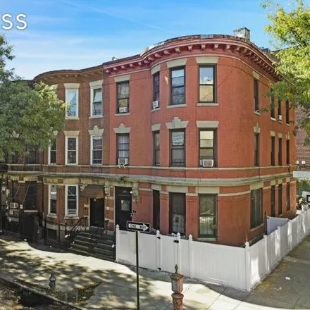 Image 2 - 1829 Topping Ave, New York, 10457 - House for sale