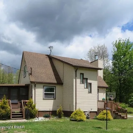 Buy this 3 bed loft on 1631 Glade Drive in Tobyhanna Township, PA 18334