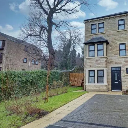 Rent this 4 bed townhouse on New Road Side Oliver Hill in New Road Side, Farsley