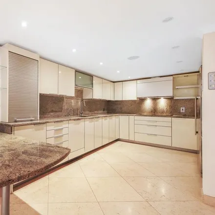 Rent this 5 bed house on 27 Hamilton Terrace in London, NW8 9UG