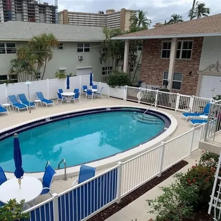 Buy this 1 bed condo on 3212 Northeast 13th Street in Country Club Isles, Pompano Beach
