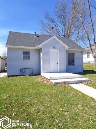 Buy this 1 bed house on 465 4th Street Southeast in Hampton, IA 50441