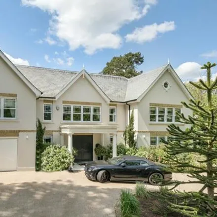 Buy this 6 bed house on Forest Drive in London, BR2 6EF