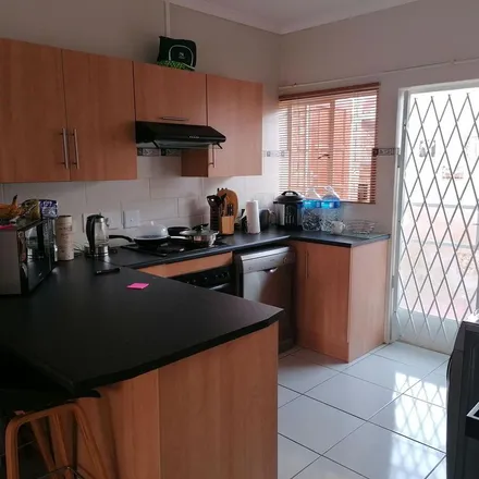 Image 3 - Progress Road, Lindhaven, Roodepoort, 1725, South Africa - Apartment for rent