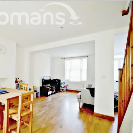 Rent this 2 bed house on 20 Risborough Road in Maidenhead, SL6 7DS