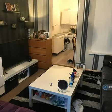 Rent this studio apartment on 29 Bowes Road in Bowes Park, London