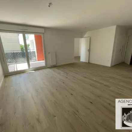 Rent this 3 bed apartment on 73 Rue François Arago in 77340 Pontault-Combault, France