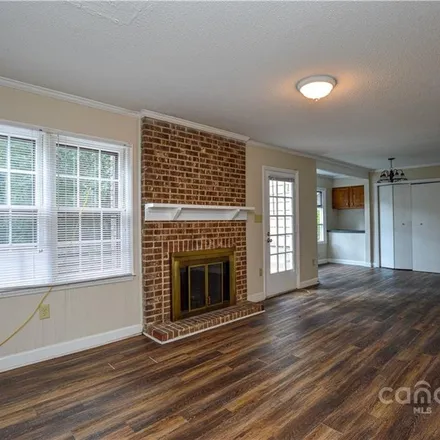 Image 7 - 7109 Graburn Road, Carmel Commons, Charlotte, NC 28226, USA - House for sale