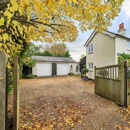 Buy this 3 bed house on Nuffield Hill in Nuffield, RG9 5SS