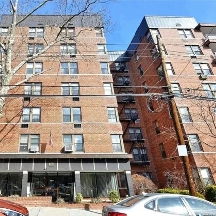 Image 2 - 67-41 Burns Street, New York, NY 11375, USA - Apartment for rent