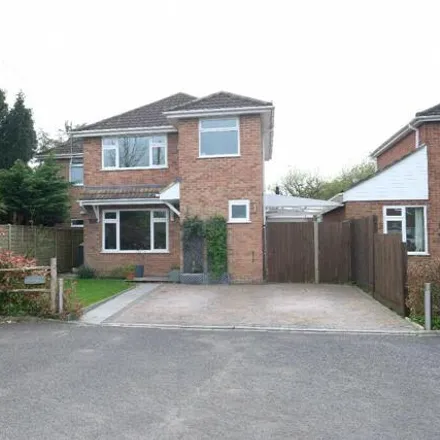 Buy this 4 bed house on Drake Close in Marchwood, SO40 4XB