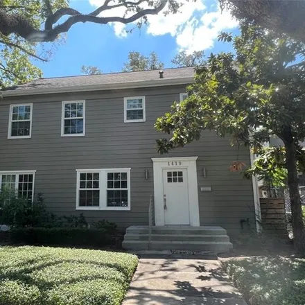 Rent this 3 bed house on Menil Drawing Institute in 1412 West Main Street, Houston