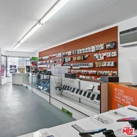 Image 9 - CVS Pharmacy, 6000 Atlantic Avenue, Long Beach, CA 90805, USA - House for sale