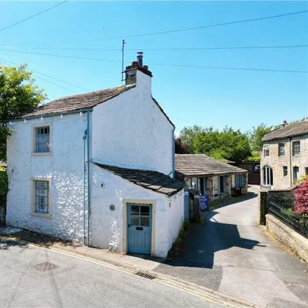 Buy this 2 bed house on White Cottage Tea Room in 5 West Street, Skipton