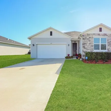 Buy this 3 bed house on 2279 Carriage Pointe Loop in Apopka, FL 32712