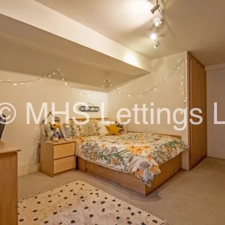 Image 8 - 104 Belle Vue Road, Leeds, LS3 1DA, United Kingdom - Apartment for rent