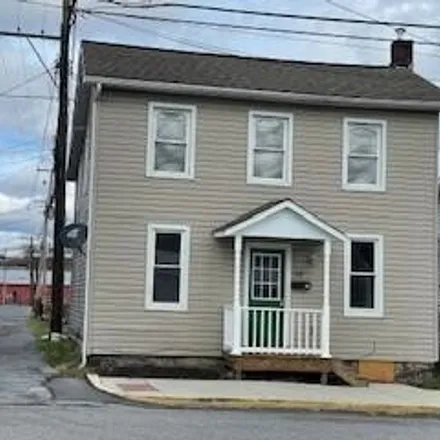 Image 3 - 16 West 15th Street, Tyrone, PA 16686, USA - House for sale