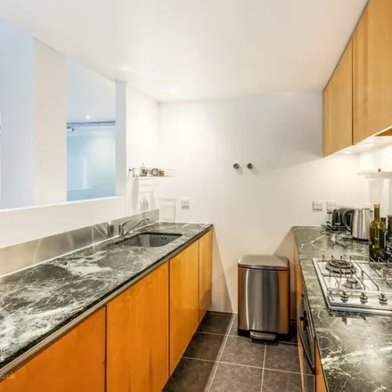 Rent this 2 bed apartment on Windmill in New North Street, London