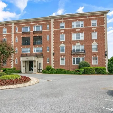 Buy this 2 bed condo on 3509 Clarks Lane in Baltimore, MD 21215
