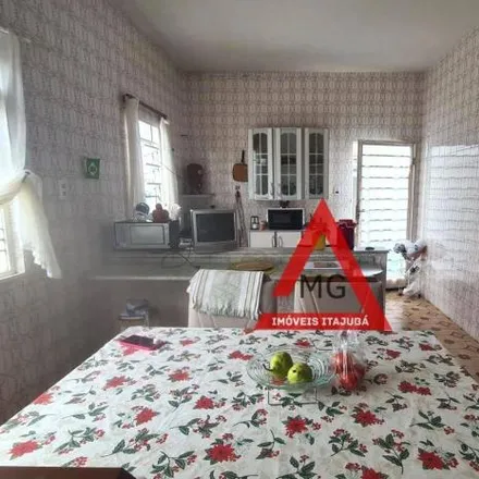 Buy this 3 bed house on Rua Orlando Mohallem in Medicina, Itajubá - MG