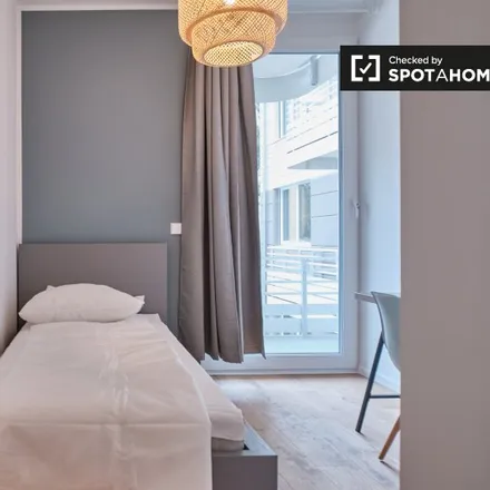 Rent this 3 bed room on PCR am Leopoldplatz in Nazarethkirchstraße 50 A, 13347 Berlin