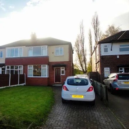 Rent this 3 bed duplex on The Circuit in Cheadle Hulme, SK8 7LG
