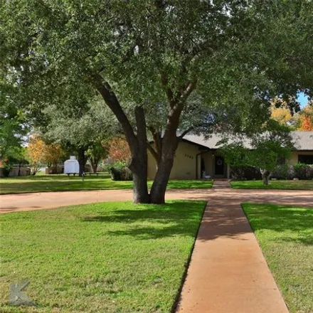 Buy this 3 bed house on 3844 South 14th Street in Abilene, TX 79605