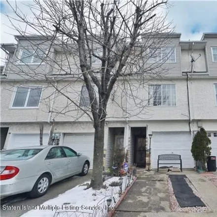 Buy this 3 bed house on 29 Theater Lane in New York, NY 10304