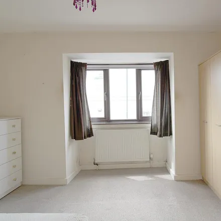 Image 4 - Manor Court, Cricklewood Lane, Childs Hill, London, NW2 1HR, United Kingdom - Apartment for rent