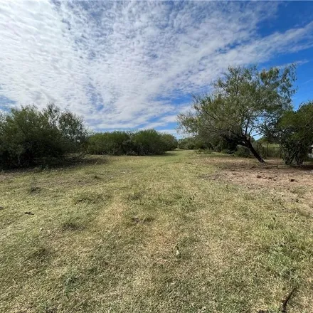 Image 2 - 301 County Road 382, 665 Site Colonia, Jim Wells County, TX 78332, USA - House for sale