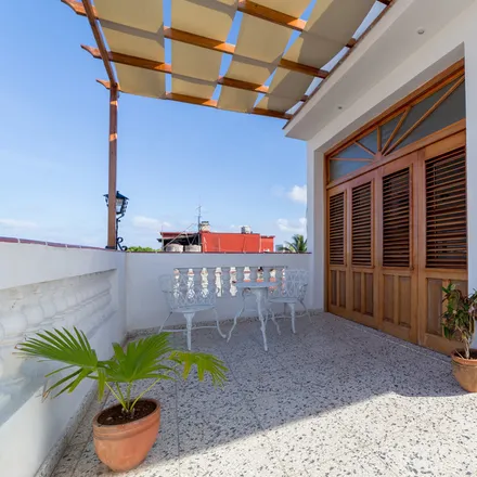 Rent this 4 bed house on Nuevo Vedado