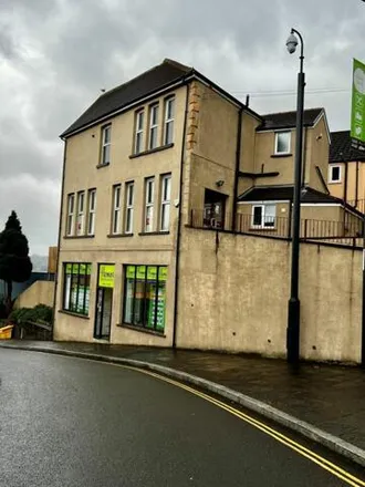 Image 3 - Bargoed Post Office, Hanbury Square, Gilfach, CF81 8XN, United Kingdom - Townhouse for sale