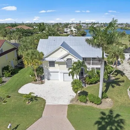 Buy this 3 bed house on 1228 Par View Drive in Sanibel, Lee County