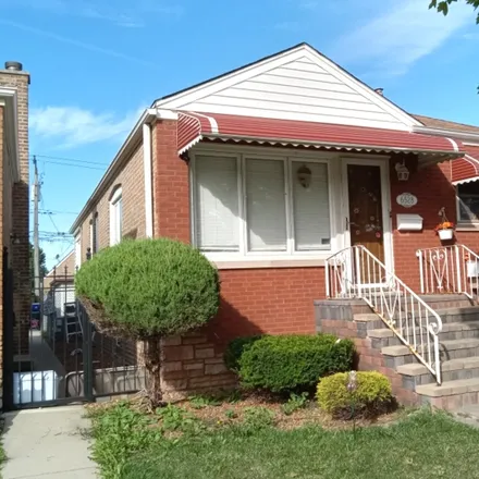 Buy this 3 bed house on 6528 South Kildare Avenue in Chicago, IL 60629