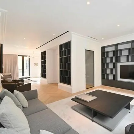 Image 3 - 4-13 Little Chester Street, London, SW1X 7AS, United Kingdom - Townhouse for rent