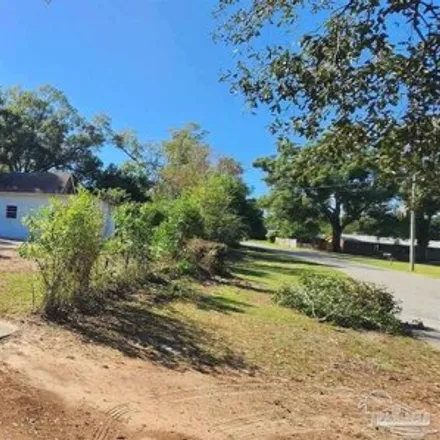 Image 6 - 3271 West Moreno Street, Brownsville, Escambia County, FL 32505, USA - House for sale