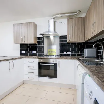 Rent this 6 bed apartment on 7 George Road in Selly Oak, B29 6AH
