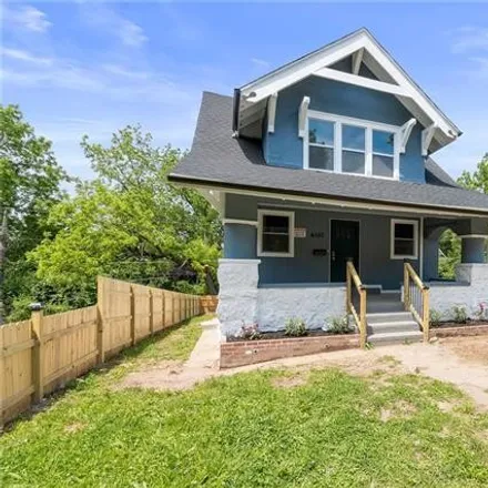 Buy this 3 bed house on Chestnut Avenue in Kansas City, MO 65137