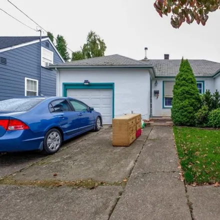 Buy this 2 bed house on 1860 4th St NE in Salem, Oregon
