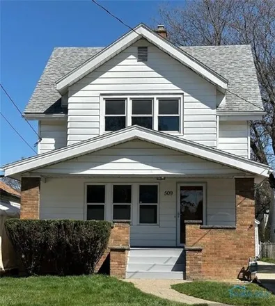 Buy this 4 bed house on 511 East Oakland Street in Toledo, OH 43608